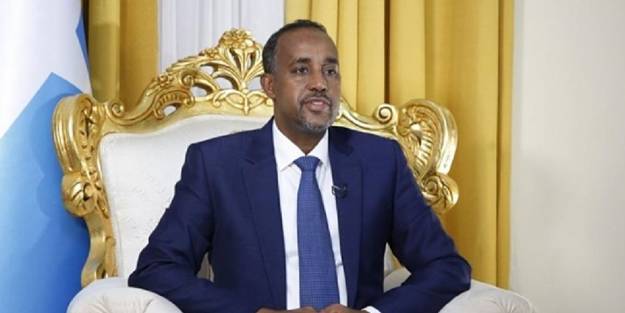 Bir ülkede deprem! Başbakan ve kuvvet komutanları açığa alındı