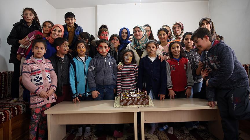 Bir yetimin yüzünde tebessüm olabilmek...