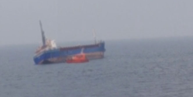 Bir yük gemisi daha battı
