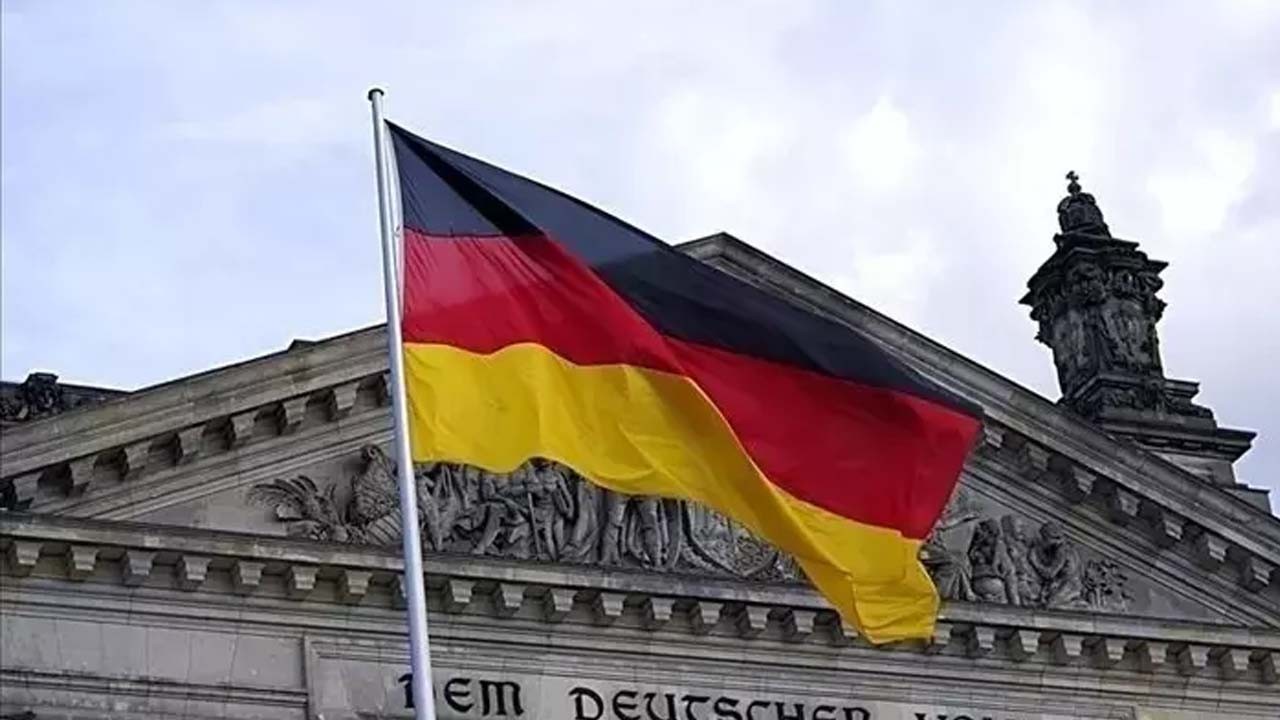 Bir zamanlar Avrupa'nın lideriydi: Dünyaca ünlü markaları olan Almanya neden krizde?