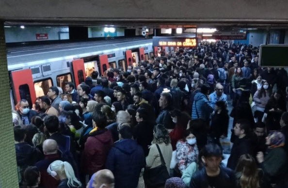 Bırakın yenisini eskiler bile duruyor! Ankara'da Mansur Yavaş destanı (!)