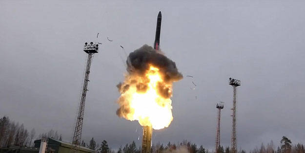 Birbirlerini onlarca kez yok edecek nükleer güce sahipler