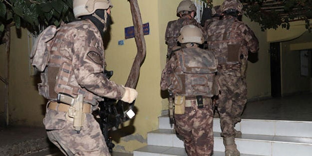 Birçok ilde eş zamanlı sahte bahis operasyonu