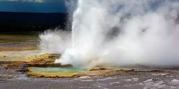 Birçok ilde yerin altından fışkırıyor! Van halkı nefesini tuttu, yerin 1500 metre altına iniliyor
