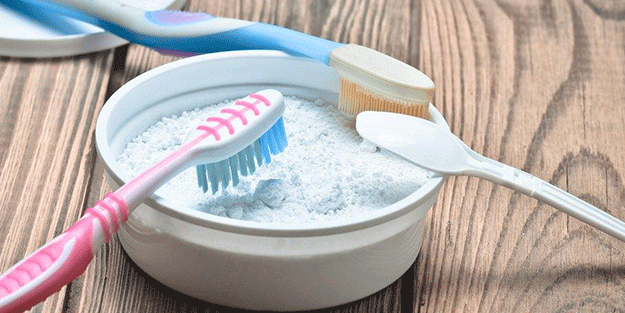 Birçok kişi farkında değil! Dişler karbonat ile fırçalandığında bakın ne oluyor