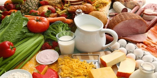 Birçok kişi sağlıklı diye yiyor ama… Kilolarca şeker yemek kadar tehlikeli