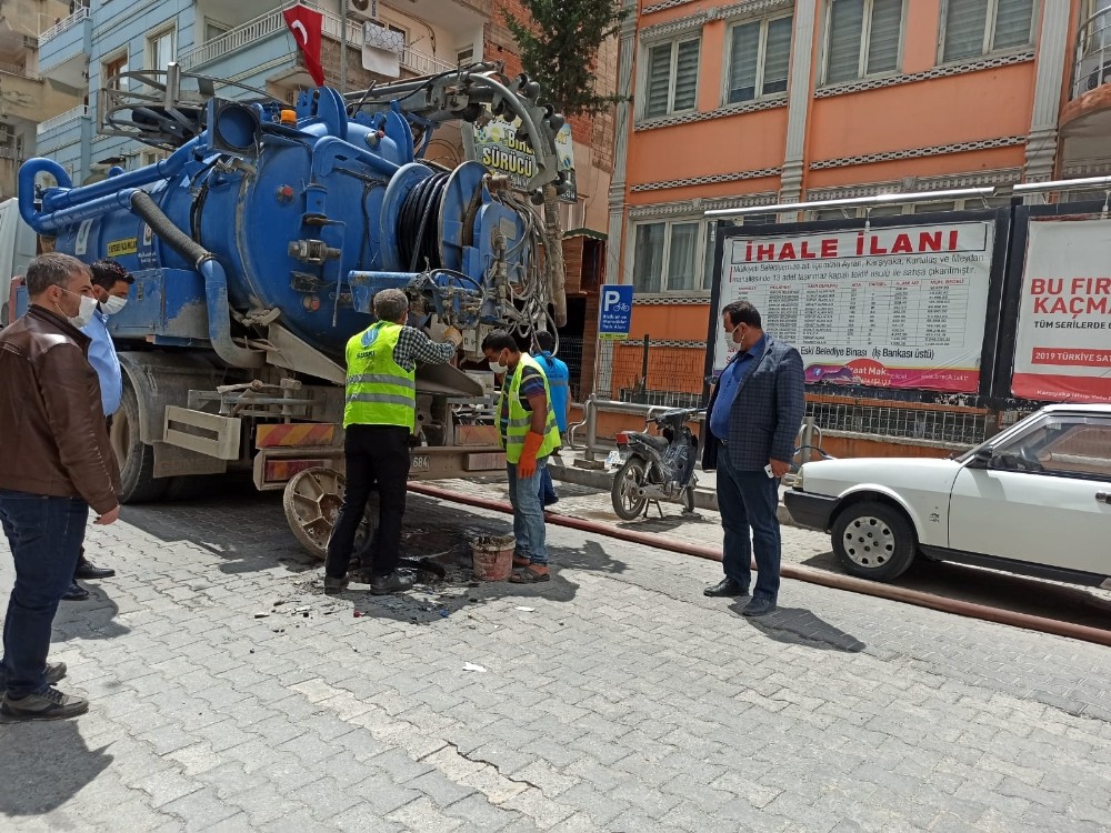 Birecik’te alt ve üst yapı çalışmaları sürüyor 