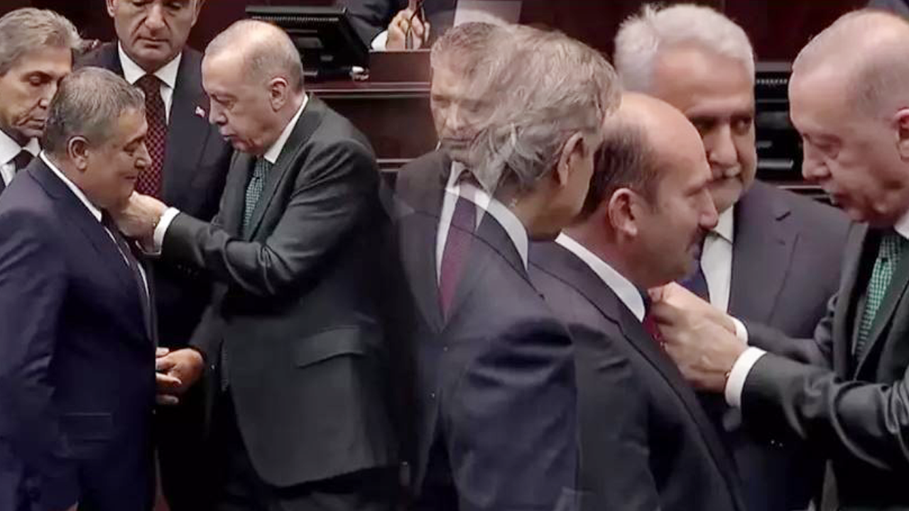 Biri CHP’den biri Yeniden Refah’tan! 2 Belediye Başkanı daha AK Parti'ye geçti