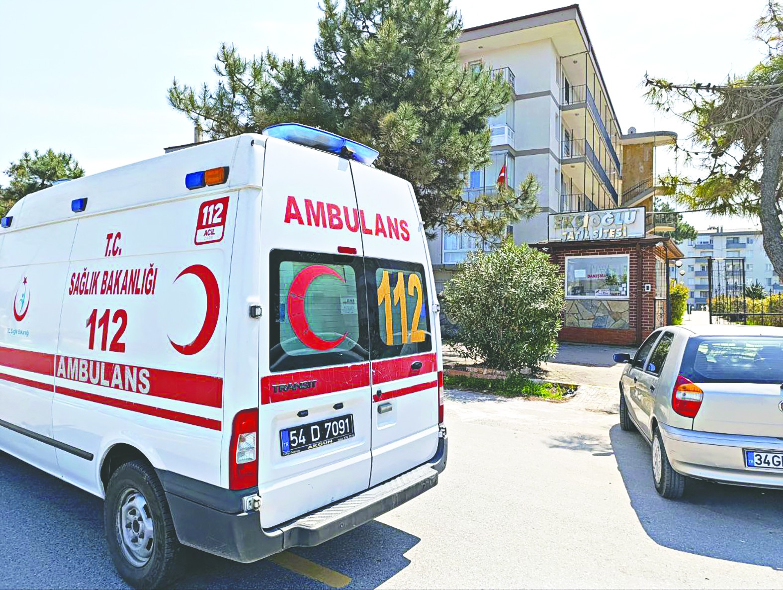 Birisi geçen yıl kolonya içmekten fenalaşmıştı! Sakarya’da bir evde 2 kişi ölü bulundu