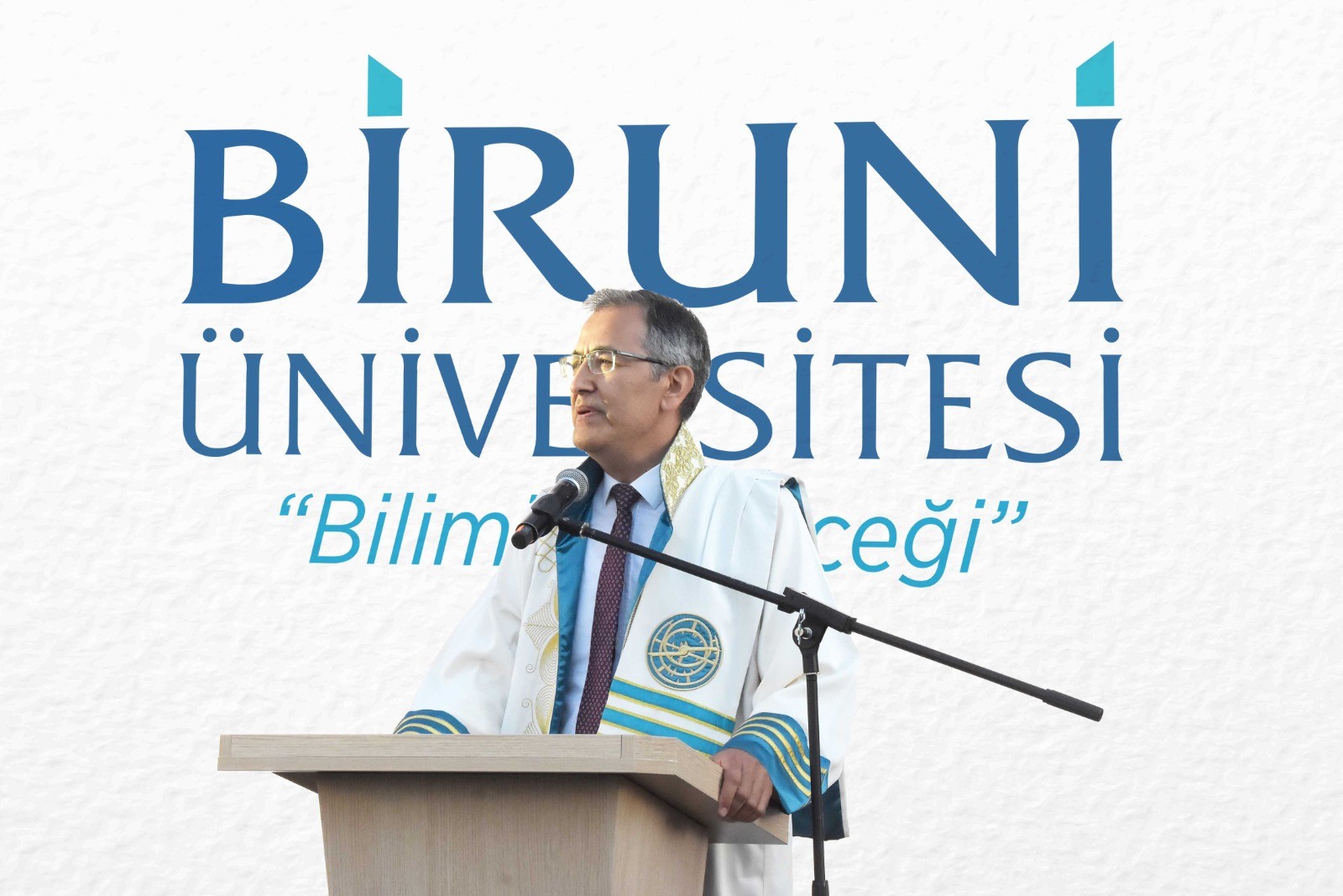 Biruni Üniversitesi Rektörü Prof. Dr. Adnan Yüksel, Regaip Kandili dolayısıyla mesaj yayımladı
