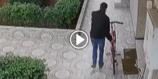 Bisiklet çalan hırsızlar kamerada