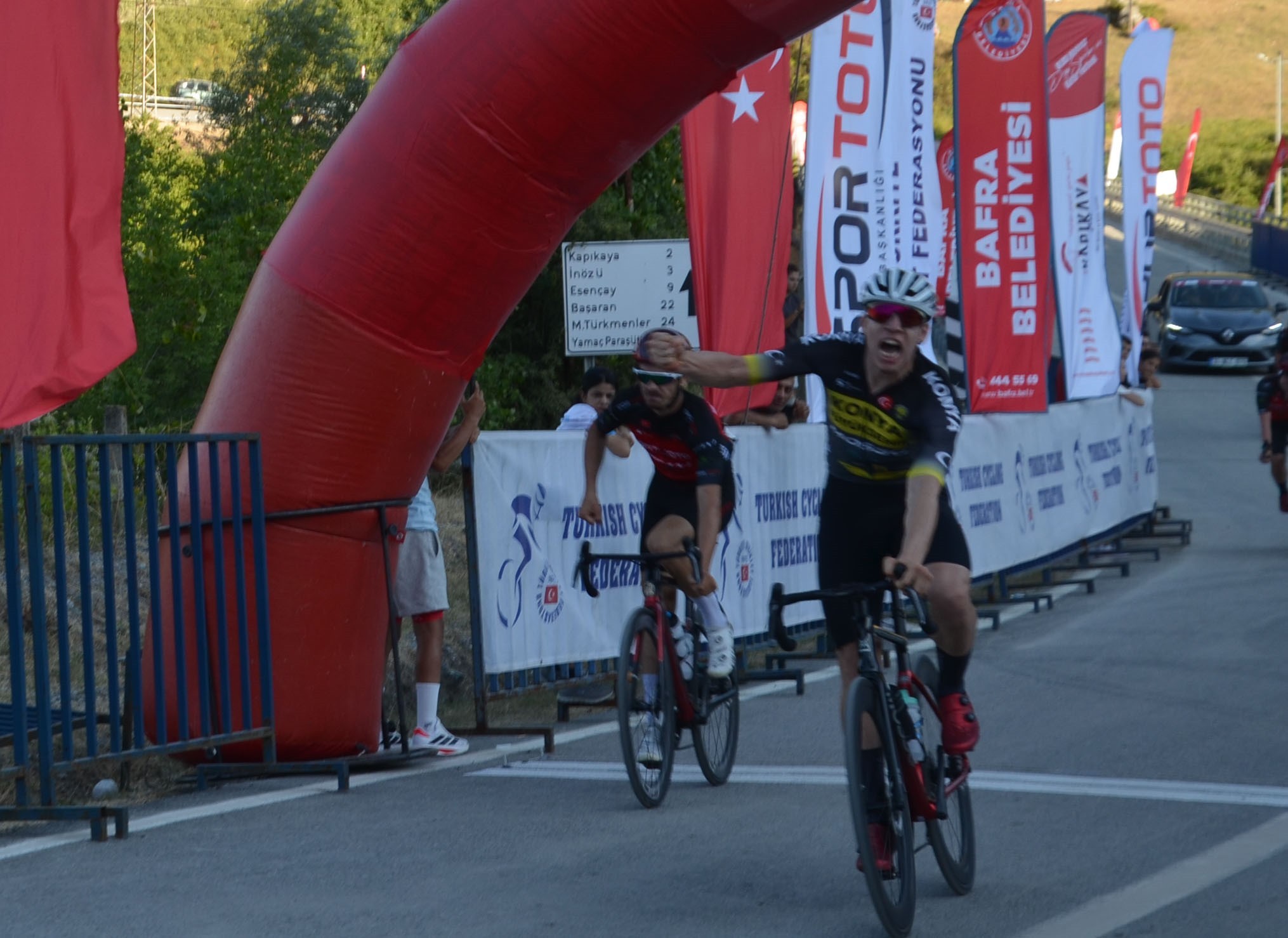 Bisiklet Türkiye Kupası 5. Etap Puanlı Yol Yarışı Bafra’da yapıldı