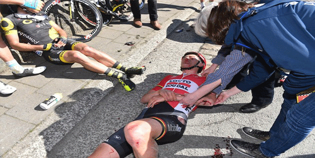 Bisiklet yarışın da korkunç kaza... Çok sayıda ölü var