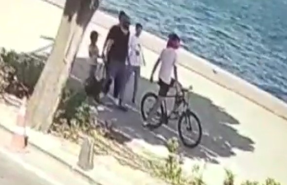 Bisiklet yolu uyarısı yapan çocuğa tokat: Şahıs tutuklandı