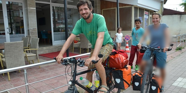 Bisikletle Çin'e gidiyorlar