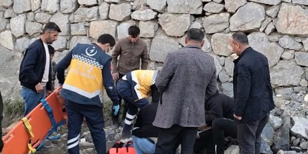 Bisikletle duvardan düşen çocuk yaralandı