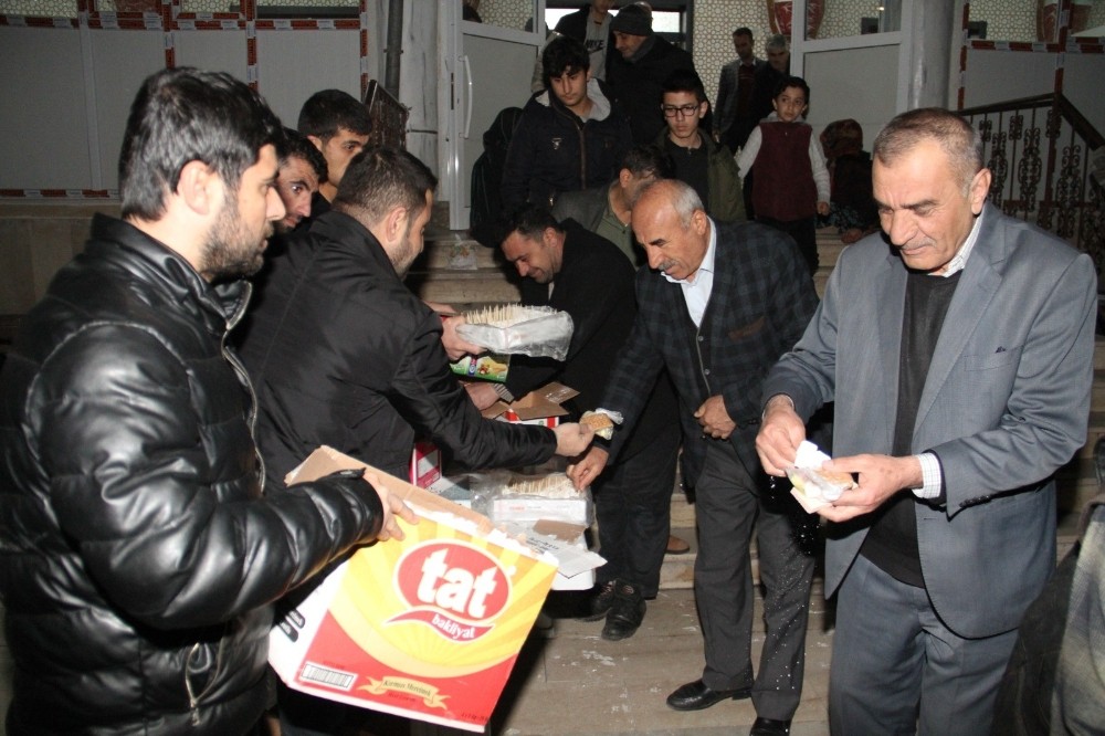 Bismil Belediyesi kandil geleneklerini sürdürüyor 