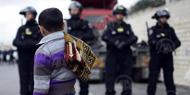 Mescid-i Aksa'da İsrail Zulmü