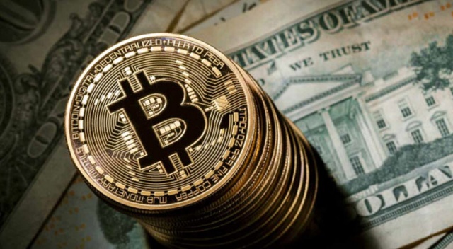 Bitcoin bir anda 700 dolar çıktı