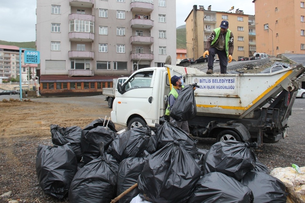 Bitlis Belediyesinden bahar temizliği 