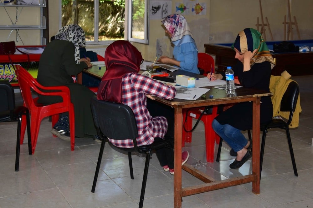 Bitlis Belediyesinin resim kursuna yoğun ilgi 