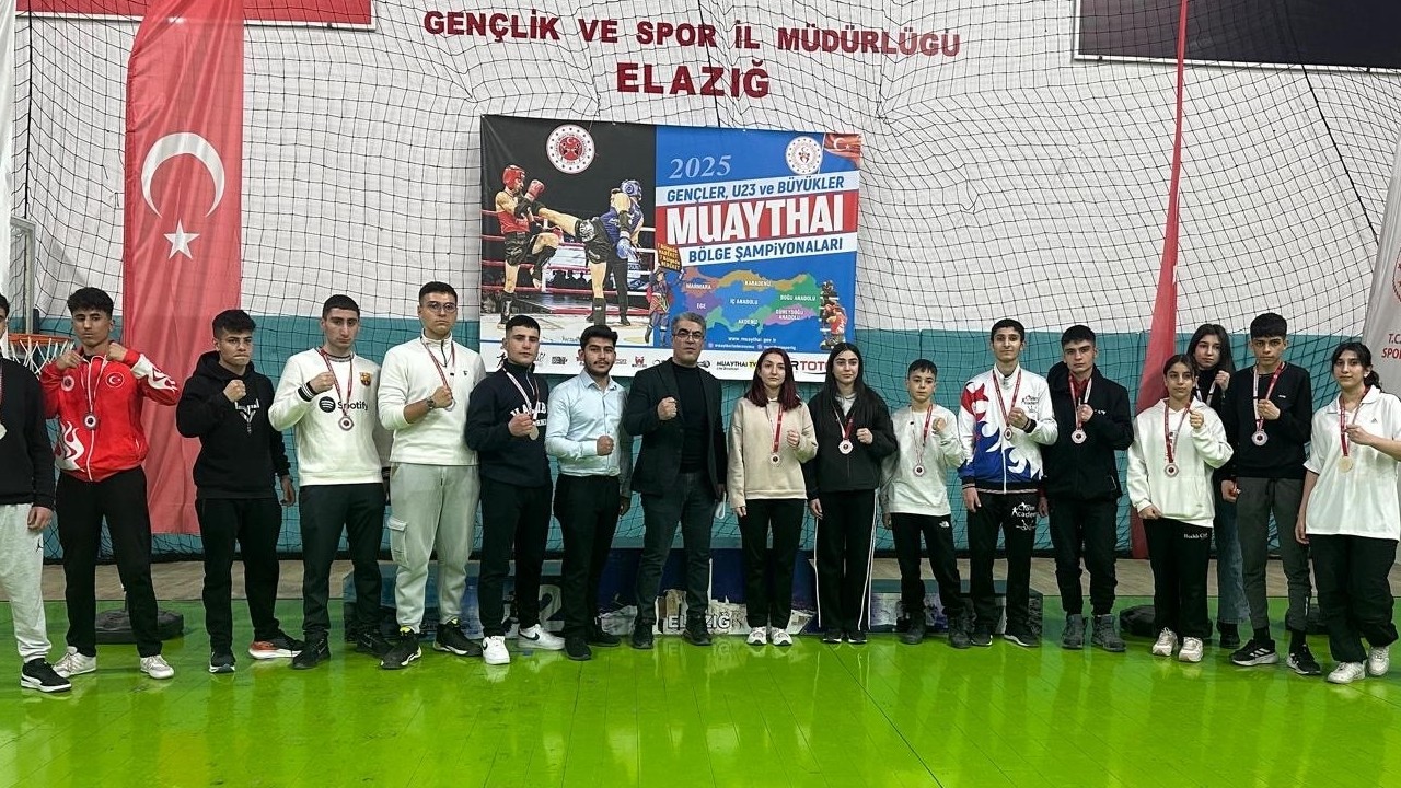 Bitlis Muay Thai Takımı Doğu Anadolu’da şampiyon oldu