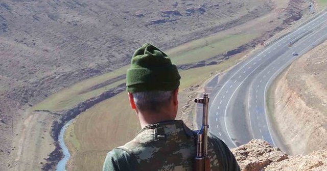 Bitlis'de köy korucusu şehit oldu