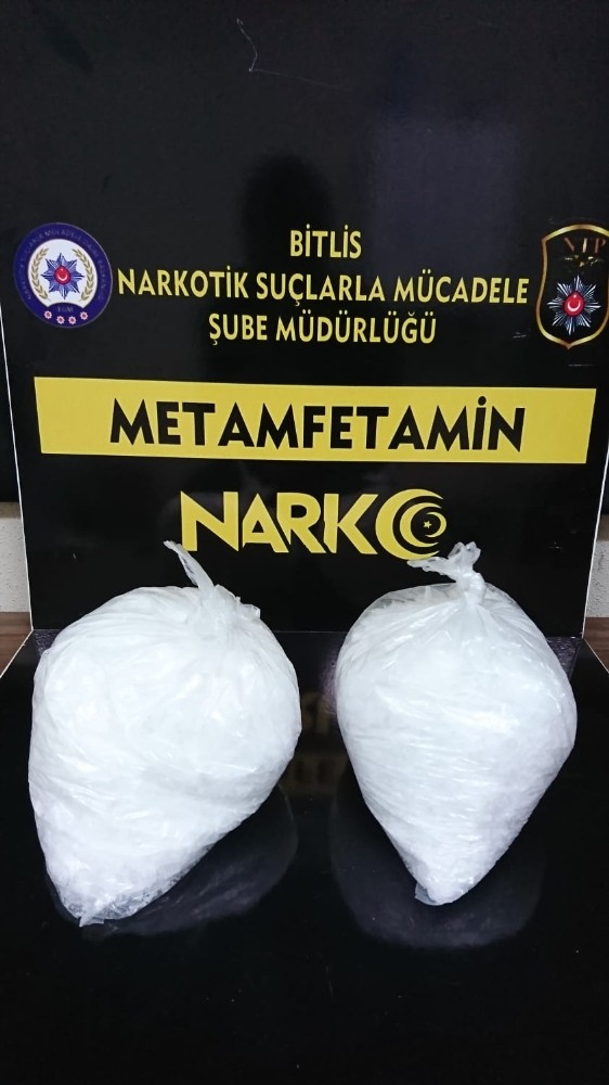 Bitlis’te 1 kilo 888 gram metanfetamin ele geçirildi 
