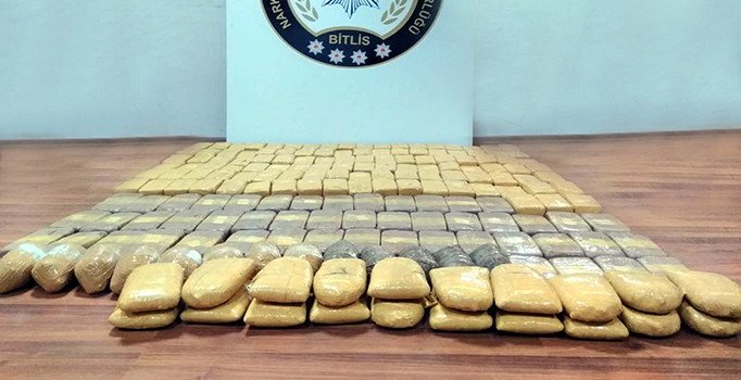 Bitlis'te 100 kilogram eroin ele geçirildi