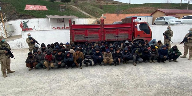 Bitlis'te 110 göçmen yakalandı