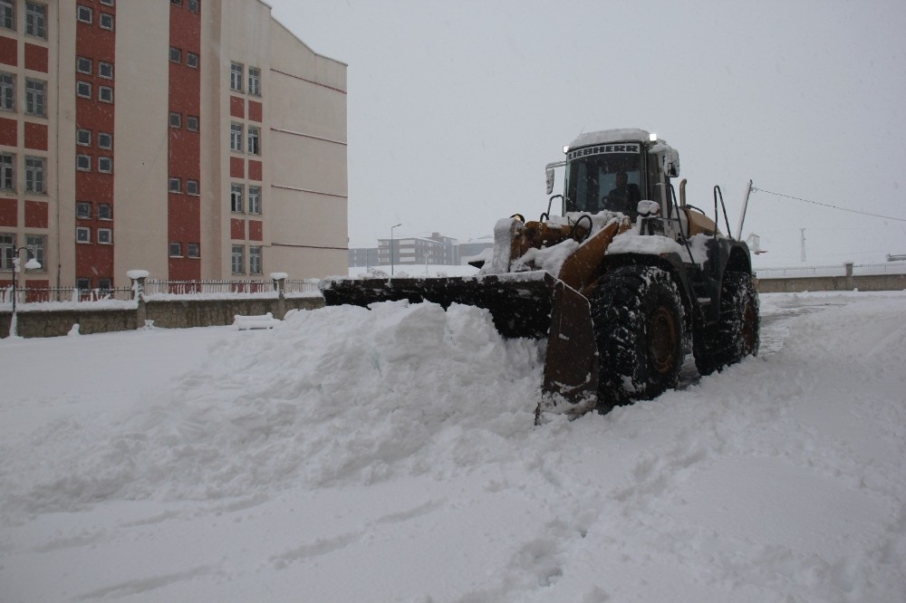 Bitlis’te 50 köy yolu ulaşıma kapandı 
