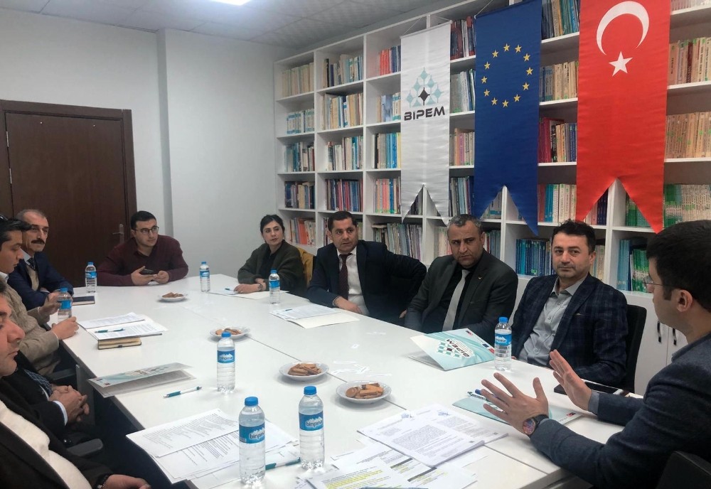 Bitlis’te çağrıya çıkan hibe programlarıyla ilgili bilgilendirme toplantısı 