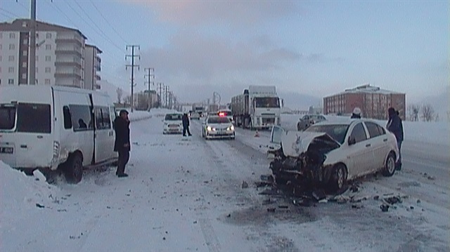 Bitlis'te kaza: 5'i öğrenci 6 yaralı