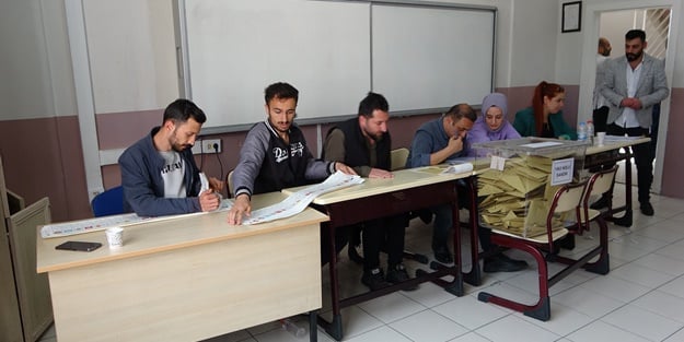 Bitlis’te oy kullanma işlemi sona erdi