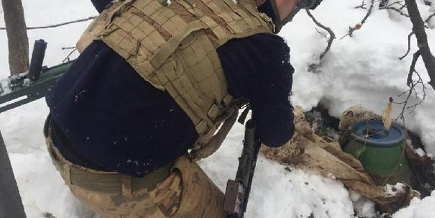Bitlis'te toprağa gömülü 160 kilo patlayıcı ele geçirildi