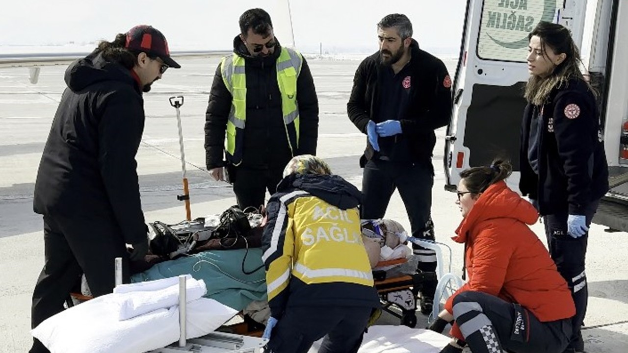 Bitlis’te trafik kazasında yaralanan Samet Yılmaz, uçak ambulansla Ankara’ya sevk edildi
