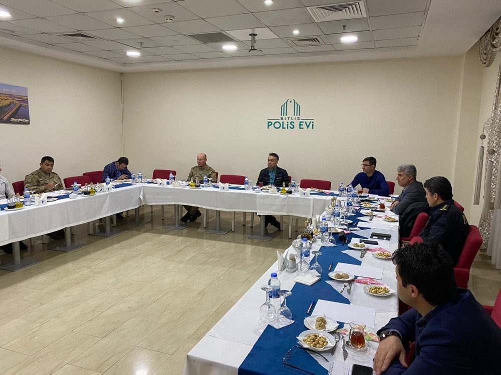 Bitlis’te ’Vefa Sosyal Destek’ toplantısı düzenlendi 