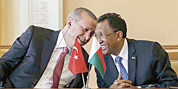 Biz bir darbe yedik siz de yemeyin