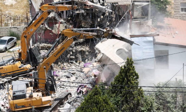 İsrail Batı Şeria’yı yerle bir etti