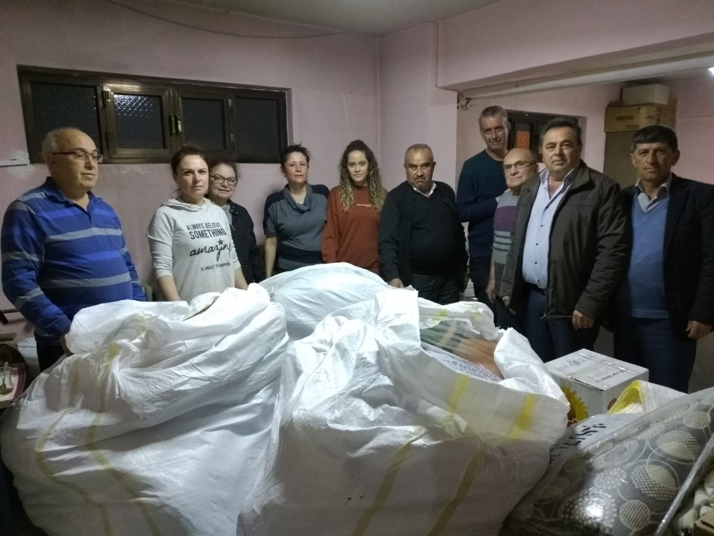 ‘Biz Kaç Kişiyiz’ isimli grup kuran 40 hayırsever Elazığ için kolları sıvadı 
