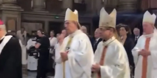 Biz laikliği bunlardan almamış mıydık? İşine geldiğinde serbest işine gelmediğinde yasak