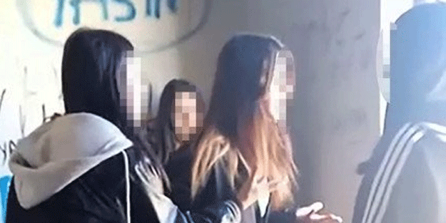 Bize neler oluyor? Hepsi de 12 yaşında kız çocuğuydu bir erkek için bir birlerine girdiler.