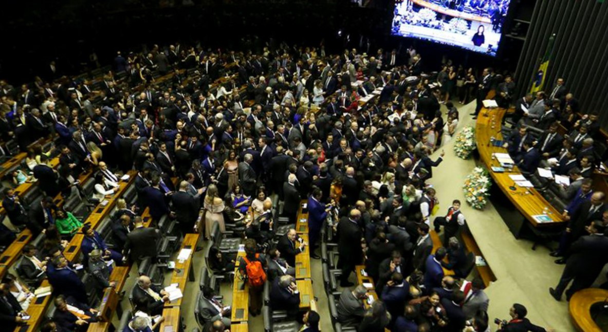 Bizim laikçiler buna ne diyecek? Meclis'te Allah'a yemin etmek zorundalar!