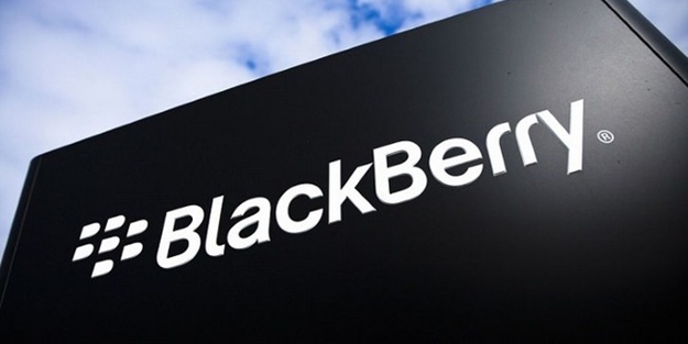 BlackBerry'de yaprak dökümü sürüyor