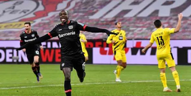 B.Leverkusen Dortmund'a diz çöktürdü