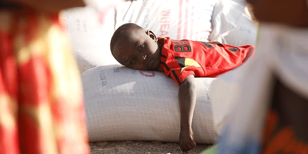 BM, Etiyopya'nın Tigray bölgesine 2 bin 779 kamyon insani yardım malzemesi gönderdi