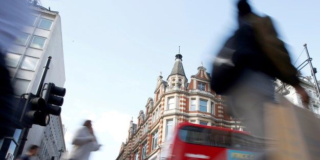 Birleşik Krallık'ta mağaza fiyat enflasyonu geriliyor