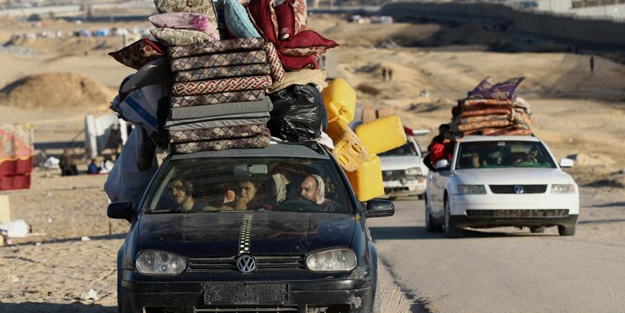 BM: İsrail ordusunun tahliye kararı sonrası yüz binlerce Filistinli Refah'tan kaçtı