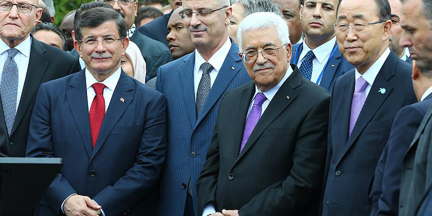 'BM'de dalgalanan insanlık onurunun bayrağıdır'