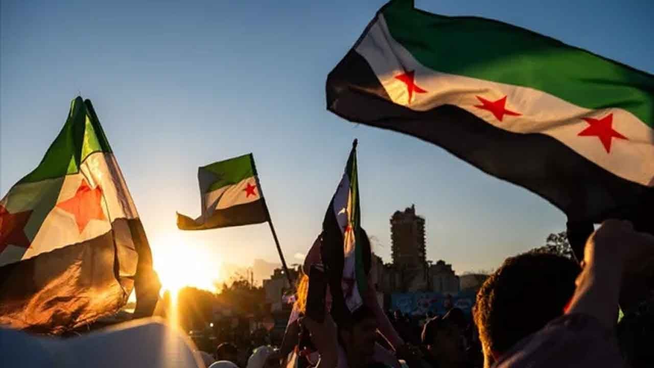 BMGK terör örgütü DEAŞ mensuplarının firar haberleriyle sarsıldı! Suriye hükümetinin kaçaklara karşı başlattığı o amansız takip dünyada yankı buldu